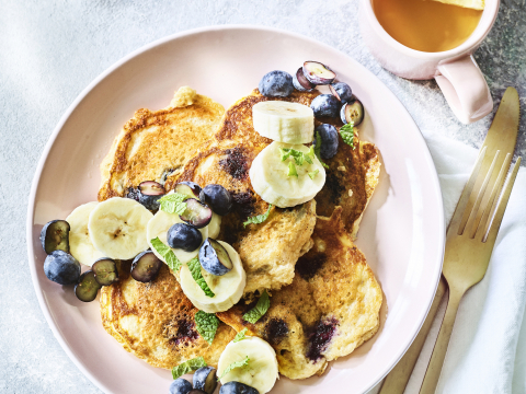 Haverzemelenpancakes Met Blauwe Bessen En Banaan Libelle Lekker