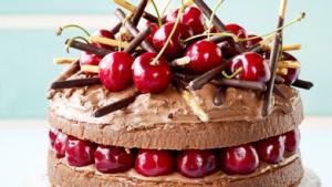 Chocoladetaart met kersen
