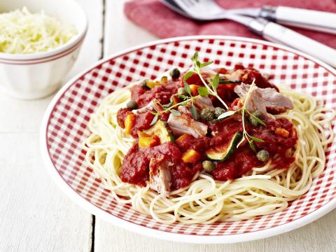 Spaghetti met tonijn en tomaat
