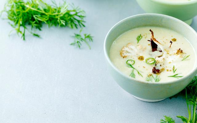 Soupe de chou-fleur au lait de coco