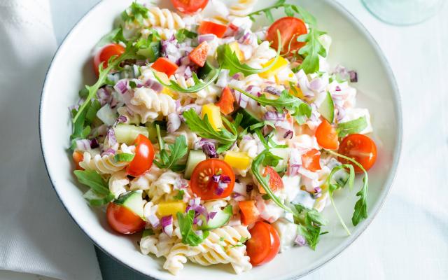 Salade de pâtes tout en croquant