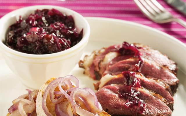 Magrets de canard au chutney de chou rouge
