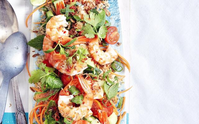 Hot salade thaïe aux crevettes