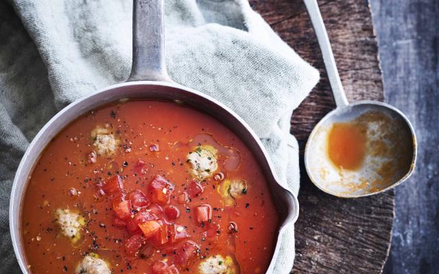 Soupe de tomates aux boulettes