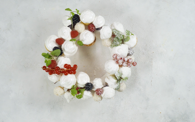 Kerstkrans met meringue