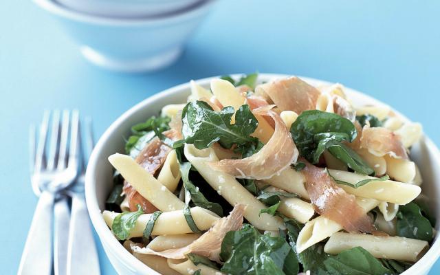 Salade de pennes à la salade et au jambon