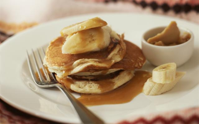 Crêpes fourrées, sauce caramel