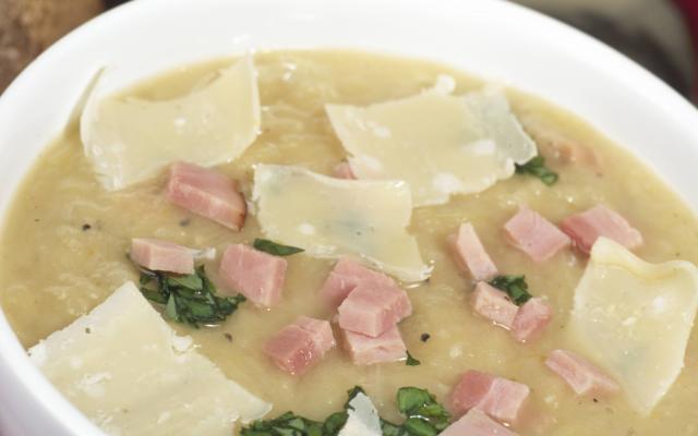 Soupe de poireaux au confit de canard