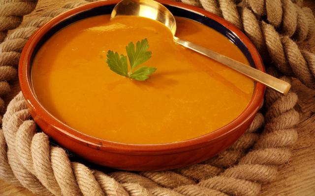 Bisque de crabe et de crevettes