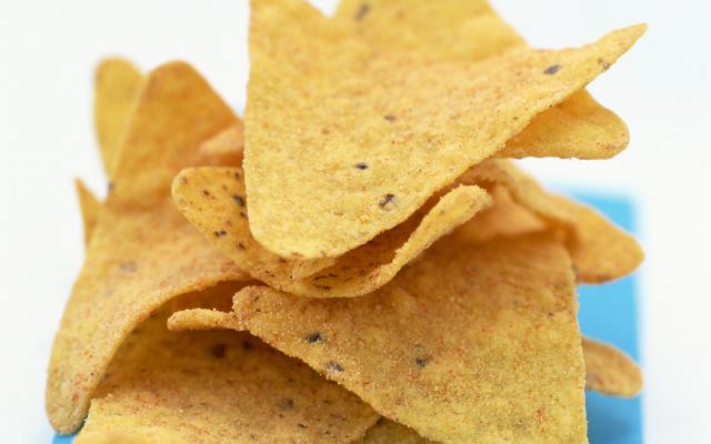 Nachos avec salade de crevettes