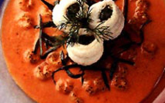 Gestoomde pladijsfilets met snijbiet en garnalensaus