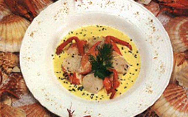 Noix de Saint-Jacques au Sauternes et au homard