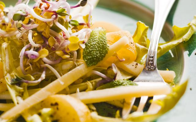 Salade de pissenlit au comté