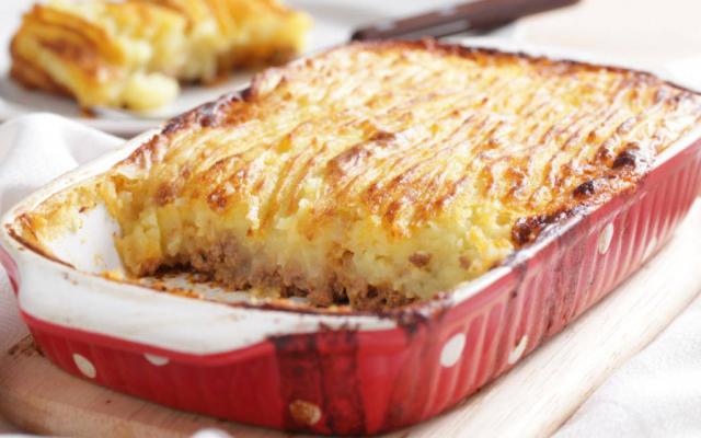 Hete bliksem met appelmoes en gehakt