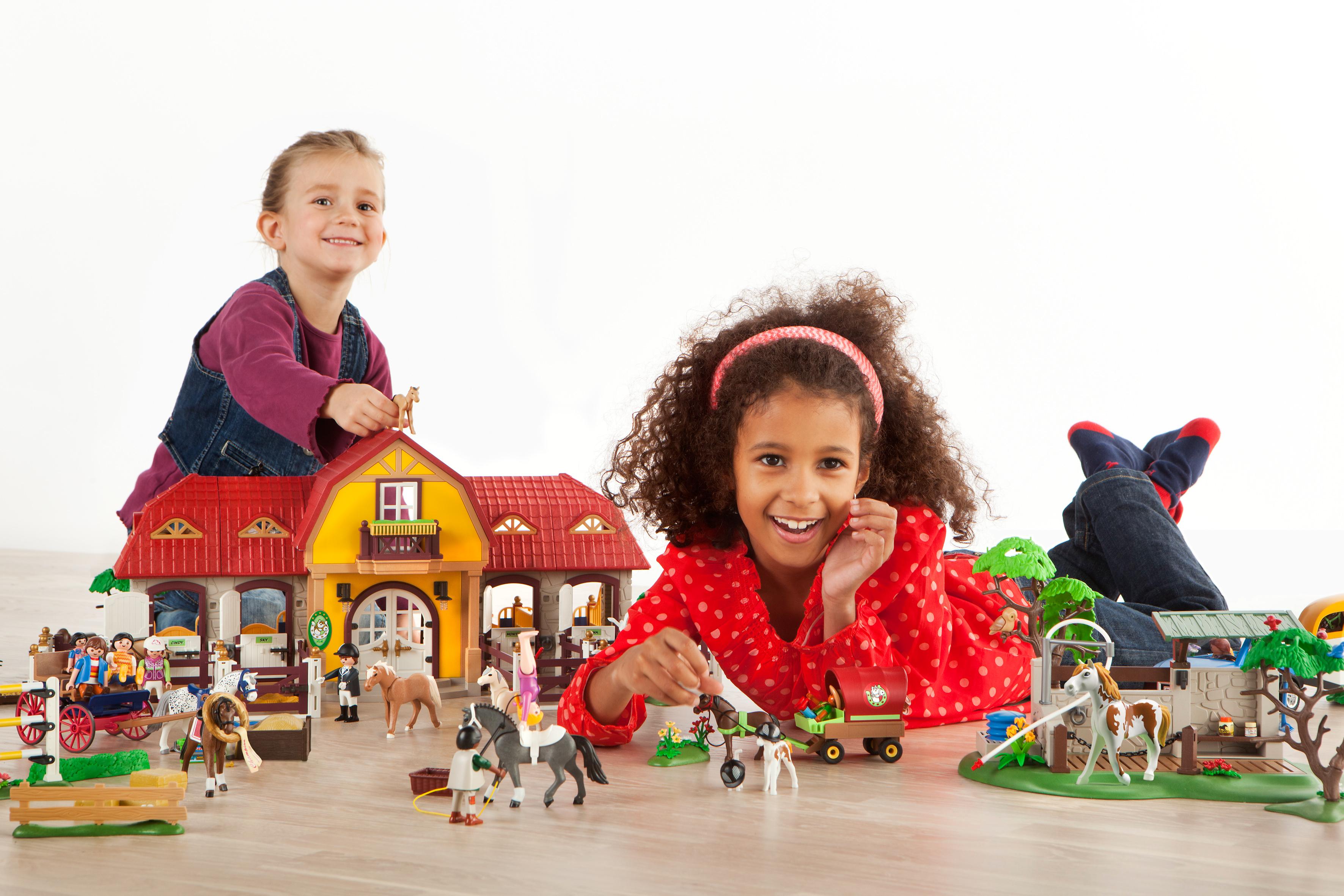 Figurines