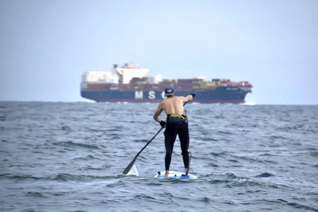 Wat Een Prestatie Pieter Jan Uit Knokke Heist Steekt Kanaal In