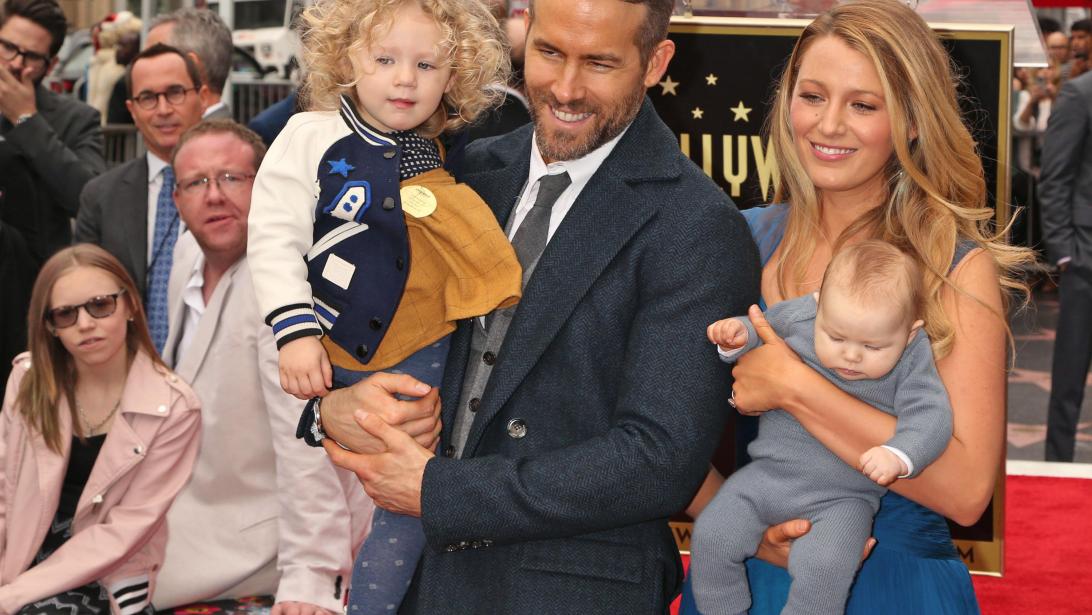 FINALLY: Blake Lively en Ryan Reynolds verklappen de naam van hun tweede dochter FINALLY: Blake Lively en Ryan Reynolds verklappen de naam van hun tweede dochter
