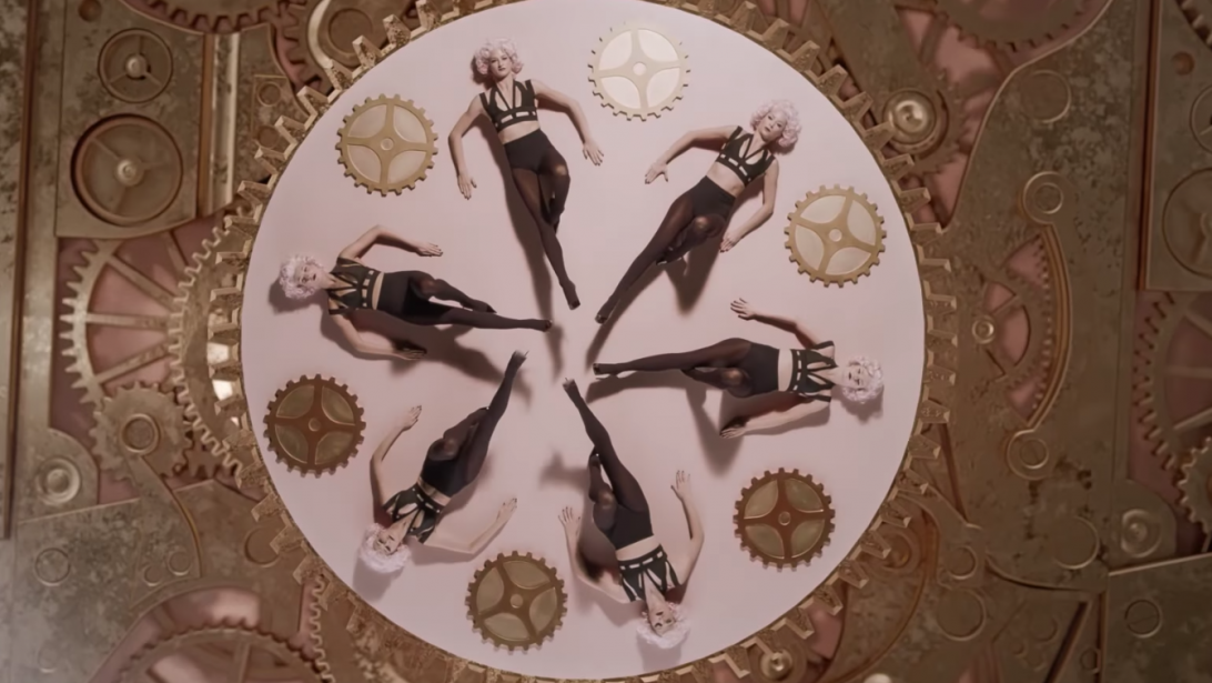 Calzedonia: un clip et une jolie paire de collants pour fêter ses 30 ans! Calzedonia: un clip et une jolie paire de collants pour fêter ses 30 ans!