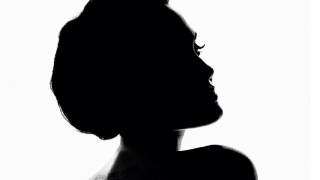 Angelina Jolie devient la nouvelle égérie Guerlain Angelina Jolie devient la nouvelle égérie Guerlain