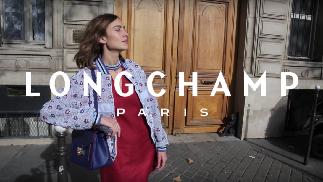 Vidéo: Alexa Chung dans une nouvelle campagne Longchamp 100% parisienne Vidéo: Alexa Chung dans une nouvelle campagne Longchamp 100% parisienne