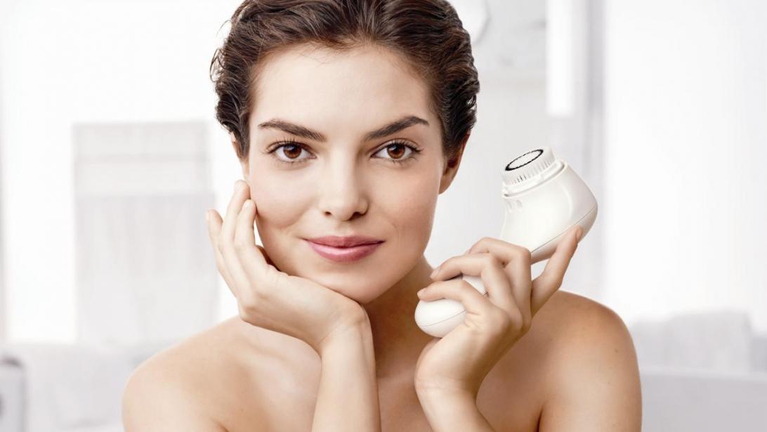 Brosse nettoyante pour le visage: pour ou contre? Brosse nettoyante pour le visage: pour ou contre?