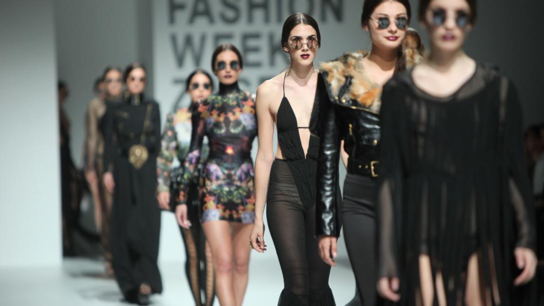 Des mannequins dénoncent la pression qu'elles subissent pour perdre du poids Des mannequins dénoncent la pression qu'elles subissent pour perdre du poids