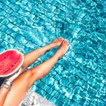 vrouw, watermeloen, zwembad, magere benen, zomer
