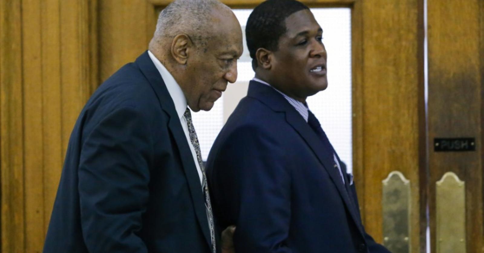 Attente Et Suspense Au Proc S De L Acteur Am Ricain Bill Cosby