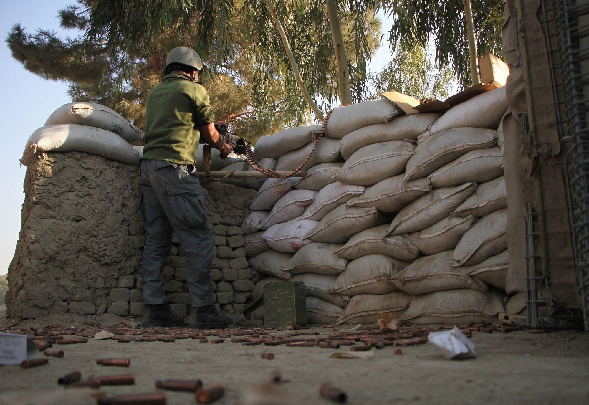 Afghanistan les autorités affirment avoir repoussé l attaque des