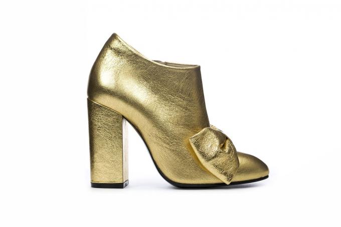 Gouden schoen met strik