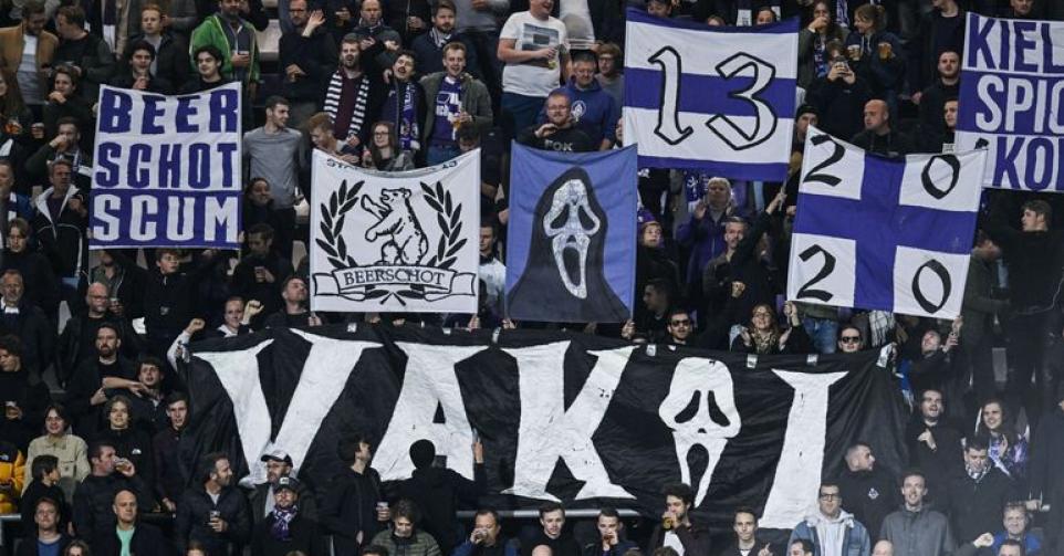 Le Beerschot D Plore Les Chants Racistes Et Va Se Concerter Avec Ses