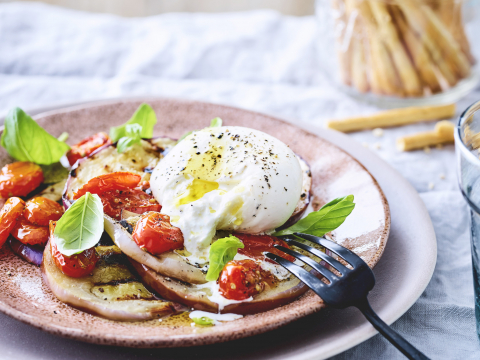 Burrata Aux Tomates Confites Et Aubergine Rôtie - Cuisine Et Recettes ...