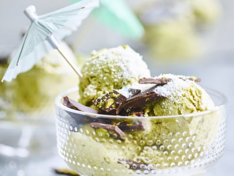 Minachting Bowling maandelijks Vegan pistache-ijs met chocoladekrokantje - Libelle Lekker