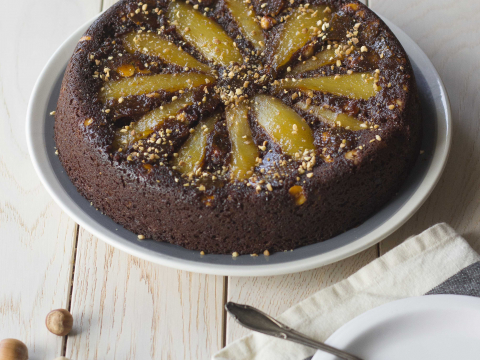 Gateau Renverse Aux Poires Noisettes Et Chocolat Cuisine Et Recettes Recette Femmes D Aujourd Hui Delices
