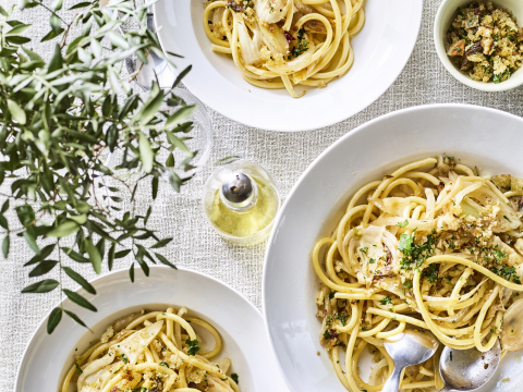 Spaghetti Met Venkel En Pittig Ansjovis Broodkruim Libelle Lekker