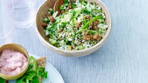 Supercrunchy salade van bloemkool & broccoli