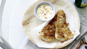 Fish & chips 'kokosstyle' met auberginefrietjes