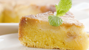 VIDEO: Appelcake met karamel en polenta