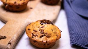 Bananenmuffins met chocoladevulling