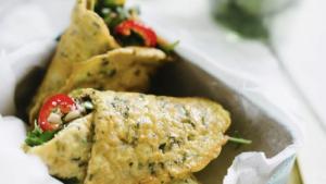Provençaalse havermoutomelet met pecorino en rucola