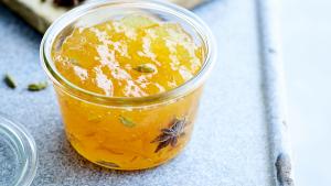 Sinaasappelmarmelade met steranijs en kardemom