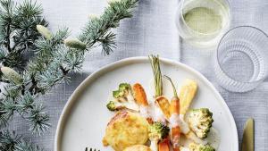 Geroosterde wintergroenten met vadouvanschuim