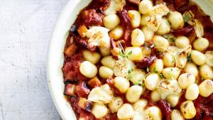 Gnocchi met chorizo en aubergine