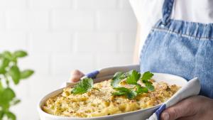 Macaroni met bloemkoolsaus en peterselie