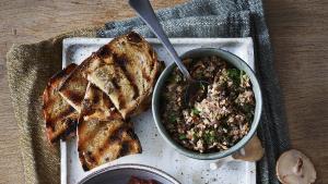 Tapenade van bospaddenstoelen