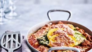 Lasagne met kippengehakt, pompoen en savooikool