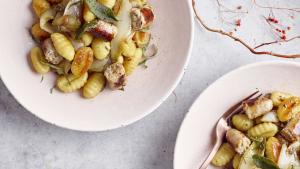 Gnocchi met witloof en chipolataworstjes