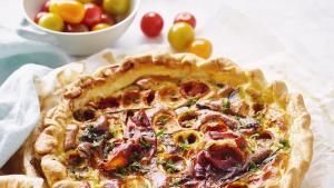 Lactosevrije quiche met parmaham en gekleurde tomaten