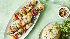 Aardappelspiesjes met steak en halloumi
