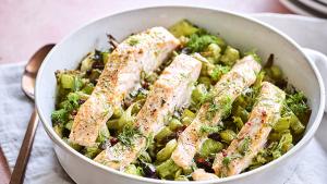 Ovenzalm met gestoofde groenten en saffraanboter